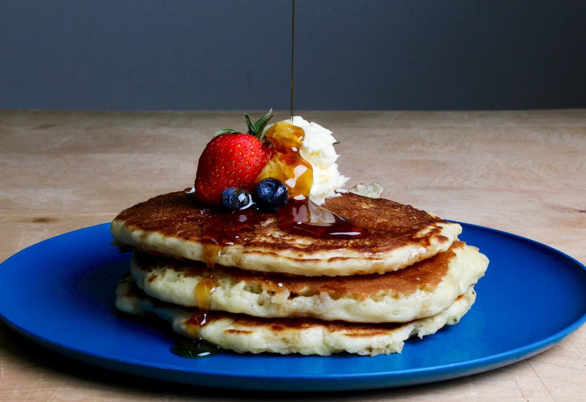 Fluffy American Pancakes with Berry Compote